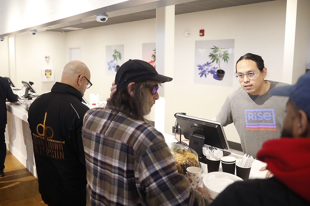 Rise Medical & Recreational Marijuana Dispensary Paterson Tour of Rise Paterson, New Jersey's newest Medical Marijuana Dispensary