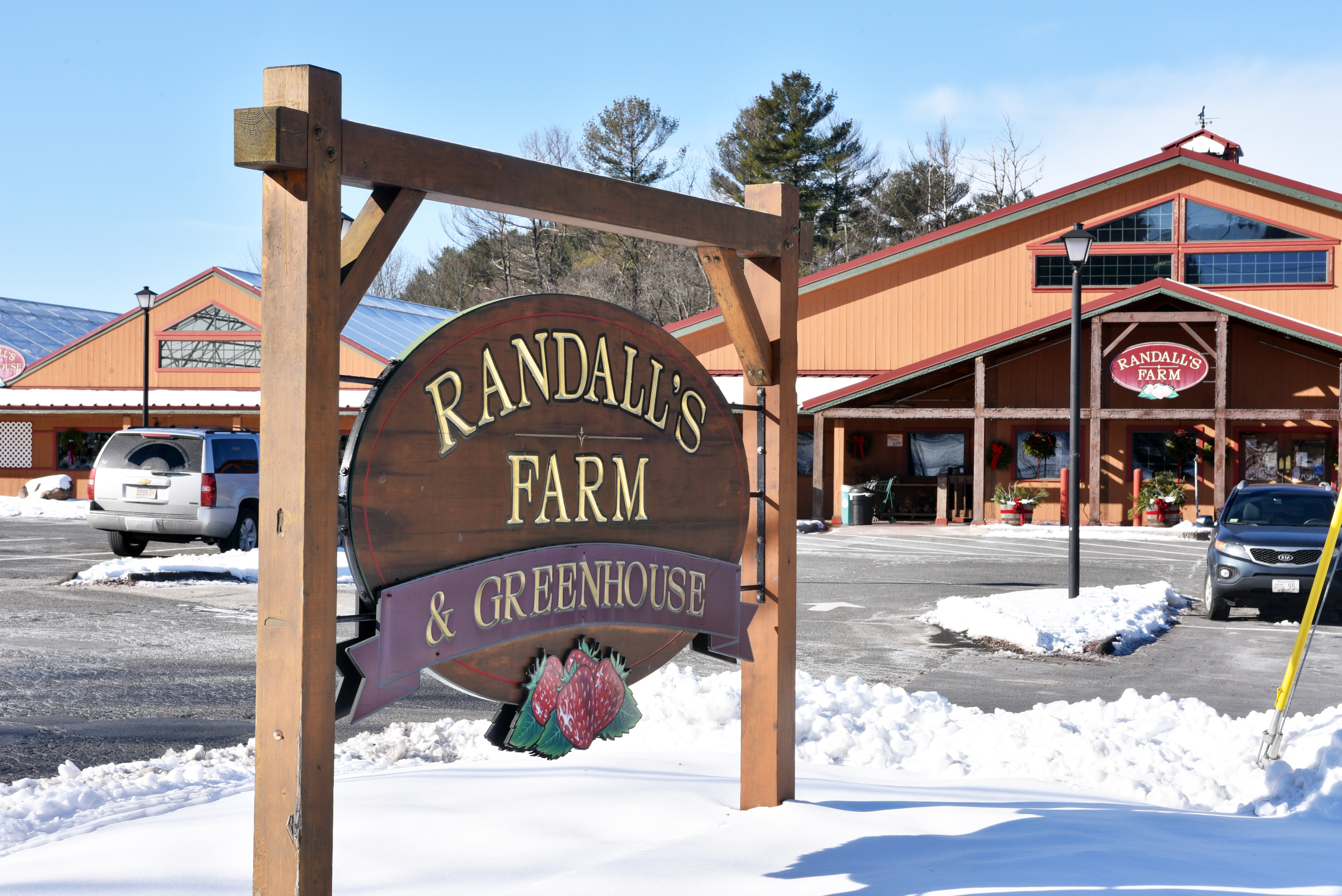 Randall S Farm Greenhouse In Ludlow Grows With Community Masslive Com