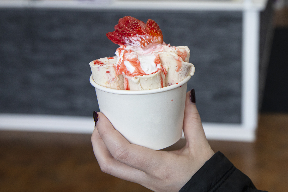 Rolled up ice cream shop comes to Kalamazoo