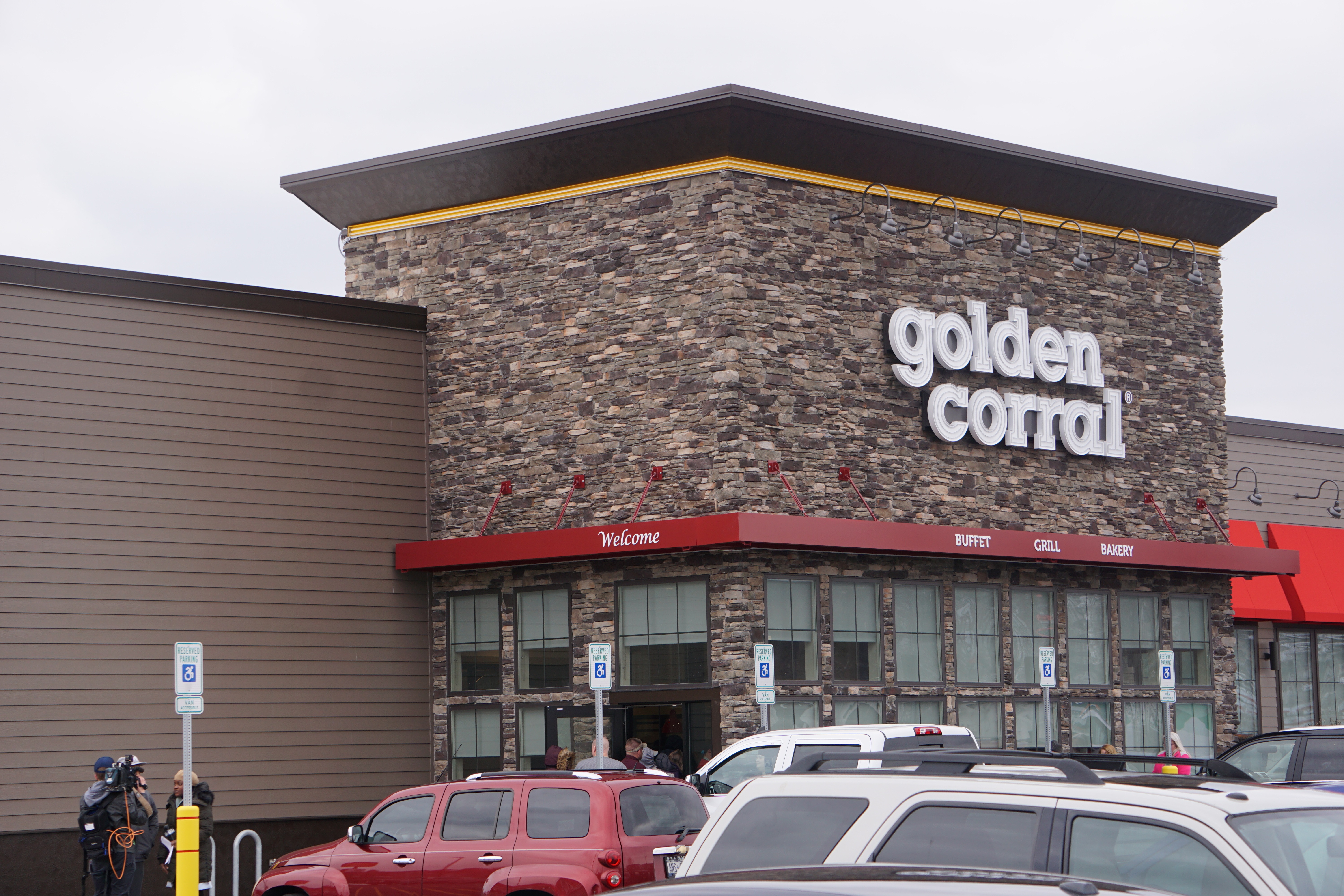 Golden Corral Buffet Closes Dining Rooms In Several States Including Ny Syracuse Com