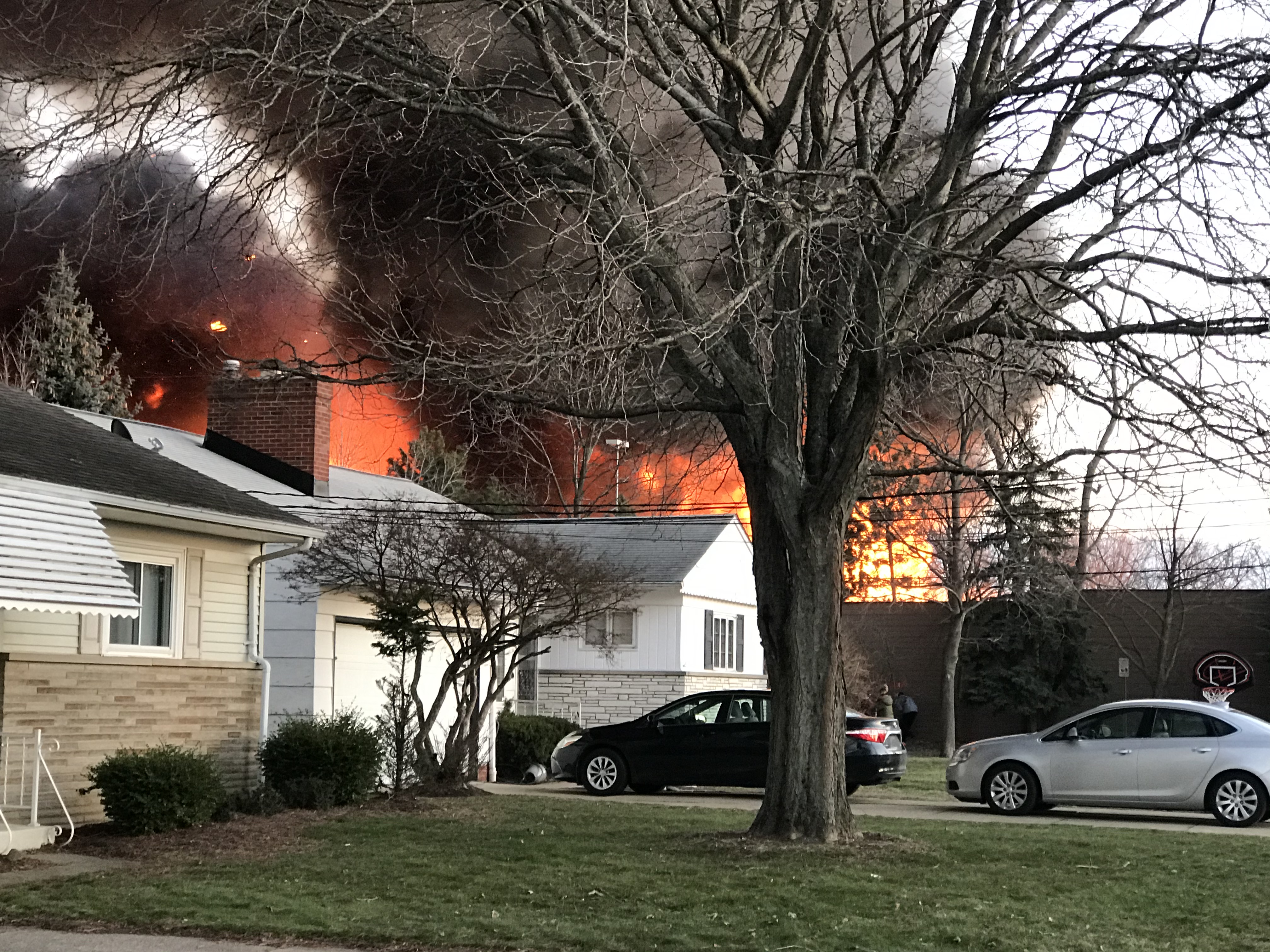 Massive fire at Rocky River condominium complex - cleveland.com